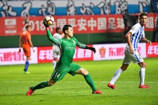 鲁能主场力克华夏 2017中超激战再现经典对决